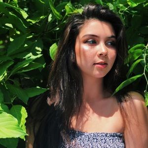 Meet your Posher, Elizabeth